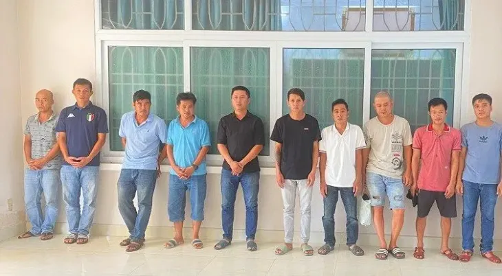 Bắt giữ đường dây 11 đối tượng cá độ bóng đá với số tiền hơn 5 tỷ đồng - Ảnh 1. Bắt giữ đường dây 11 đối tượng cá độ bóng đá với số tiền hơn 5 tỷ đồng - Ảnh 1.