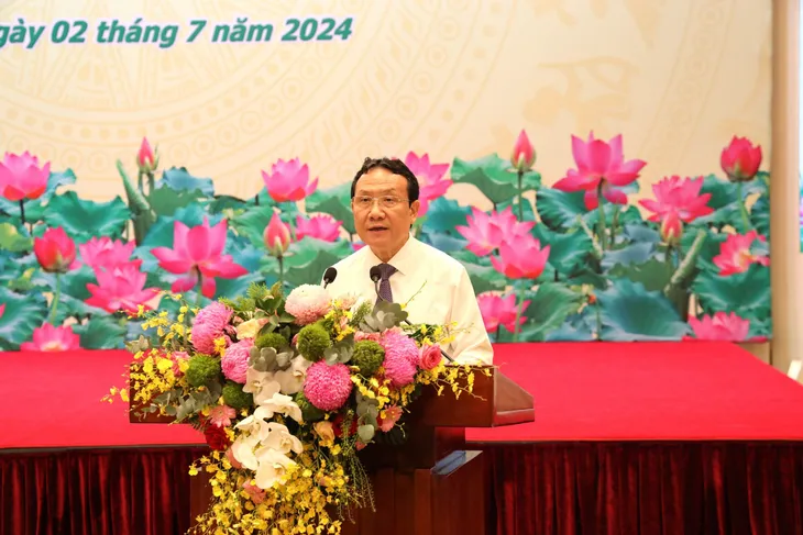 Ngân hàng cho vay với lãi suất âm, thủ tục làm ở nhà, trả lãi gốc tại xã - Ảnh 1. Ngân hàng cho vay với lãi suất âm, thủ tục làm ở nhà, trả lãi gốc tại xã - Ảnh 1.