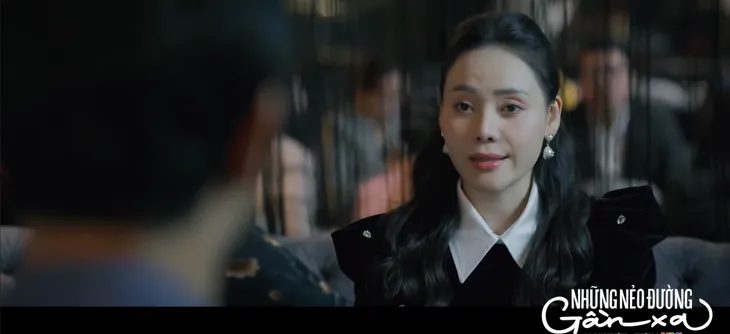 Những nẻo đường gần xa - Tập 29: Vinh công khai tặng quà cho Đông giữa đội đấu kiếm - Ảnh 5. Những nẻo đường gần xa - Tập 29: Vinh công khai tặng quà cho Đông giữa đội đấu kiếm - Ảnh 5.