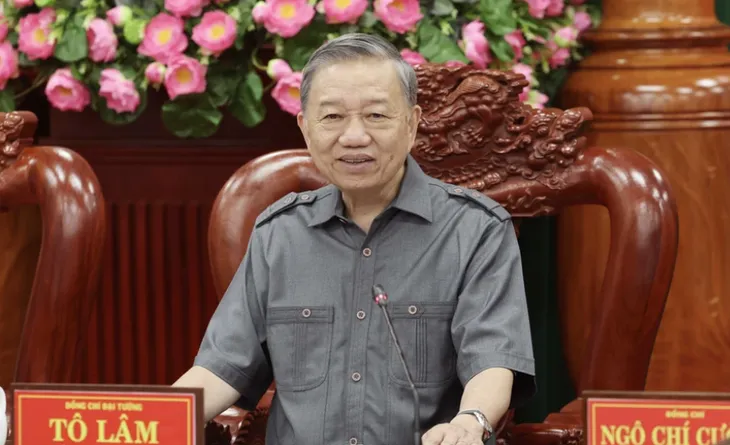 Chủ tịch nước: Trà Vinh cần tận dụng tiềm năng năng lượng tái tạo, thúc đẩy chuyển đổi số - Ảnh 1. Chủ tịch nước: Trà Vinh cần tận dụng tiềm năng năng lượng tái tạo, thúc đẩy chuyển đổi số - Ảnh 1.