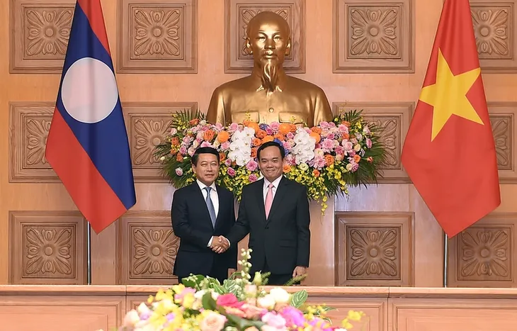 Không ngừng tăng cường, củng cố mối quan hệ hữu nghị vĩ đại Việt Nam - Lào - Ảnh 2. Không ngừng tăng cường, củng cố mối quan hệ hữu nghị vĩ đại Việt Nam - Lào - Ảnh 2.
