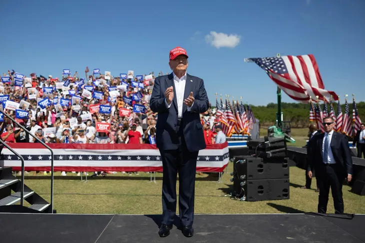 Ông Trump giữ im lặng, âm thầm muốn ông Biden tiếp tục cuộc đua - Ảnh 1. Ông Trump giữ im lặng, âm thầm muốn ông Biden tiếp tục cuộc đua - Ảnh 1.