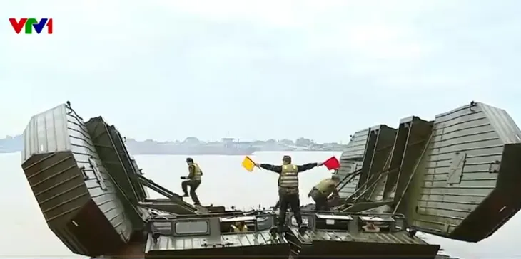 Bộ đội Công binh phát huy truyền thống “Mở đường thắng lợi” - Ảnh 1. Bộ đội Công binh phát huy truyền thống “Mở đường thắng lợi” - Ảnh 1.