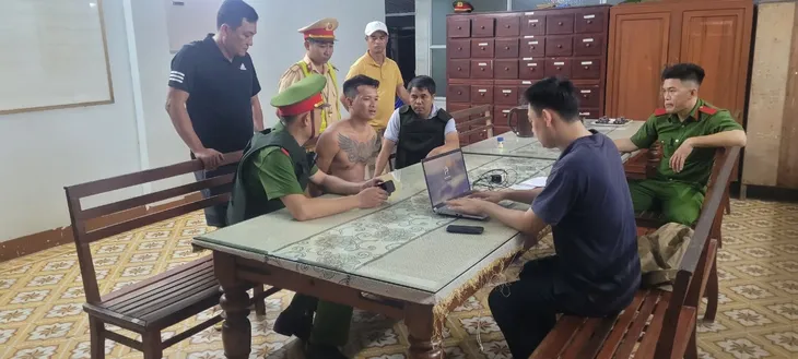 Bắt nhóm chém người ở Gia Lai chạy trốn đến Quảng Ngãi - Ảnh 1. Bắt nhóm chém người ở Gia Lai chạy trốn đến Quảng Ngãi - Ảnh 1.