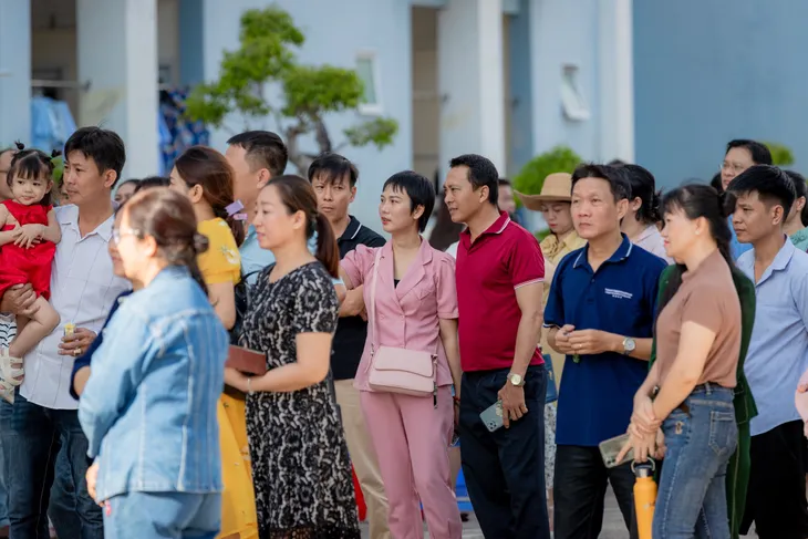 Khánh Hòa: Khai mạc chương trình Chúng em là chiến sỹ Hải quân năm 2024 - Ảnh 13. Khánh Hòa: Khai mạc chương trình Chúng em là chiến sỹ Hải quân năm 2024 - Ảnh 13.