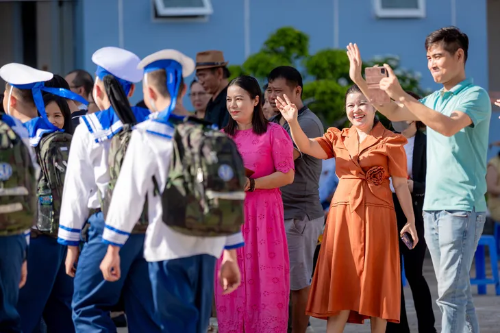 Khánh Hòa: Khai mạc chương trình Chúng em là chiến sỹ Hải quân năm 2024 - Ảnh 14. Khánh Hòa: Khai mạc chương trình Chúng em là chiến sỹ Hải quân năm 2024 - Ảnh 14.
