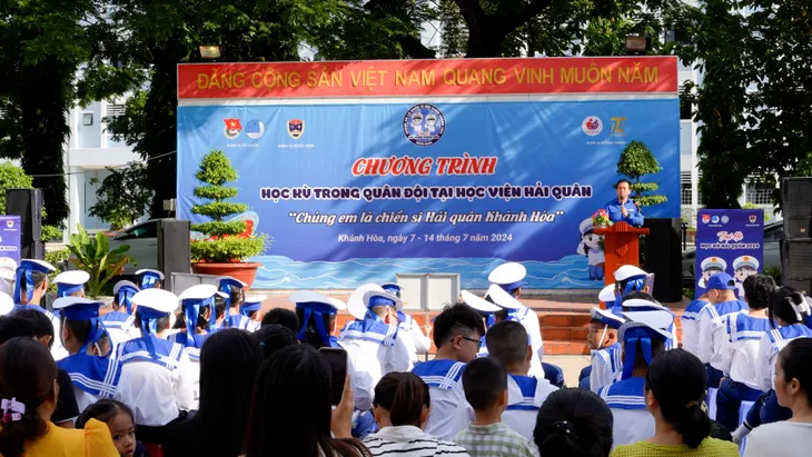 Khánh Hòa: Khai mạc chương trình Chúng em là chiến sỹ Hải quân năm 2024 - Ảnh 1. Khánh Hòa: Khai mạc chương trình Chúng em là chiến sỹ Hải quân năm 2024 - Ảnh 1.