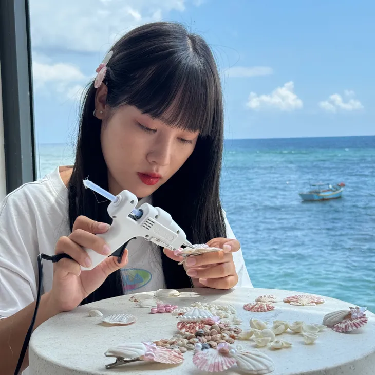 Phụ kiện thời trang từ vỏ sò - Món quà của biển cả - Ảnh 2. Phụ kiện thời trang từ vỏ sò - Món quà của biển cả - Ảnh 2.