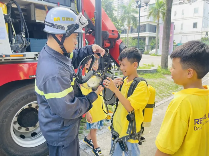 Bứt phá tiếng Anh, trải nghiệm mùa hè mang đậm tính giáo dục tại Regal Edu - Ảnh 4. Bứt phá tiếng Anh, trải nghiệm mùa hè mang đậm tính giáo dục tại Regal Edu - Ảnh 4.