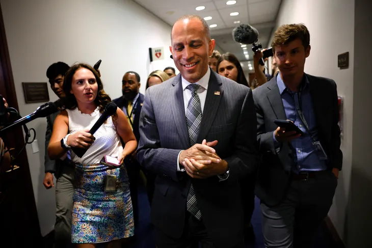 Thêm thành viên đảng Dân chủ tại Hạ viện Mỹ muốn ông Biden rút khỏi cuộc đua - Ảnh 1. Thêm thành viên đảng Dân chủ tại Hạ viện Mỹ muốn ông Biden rút khỏi cuộc đua - Ảnh 1.