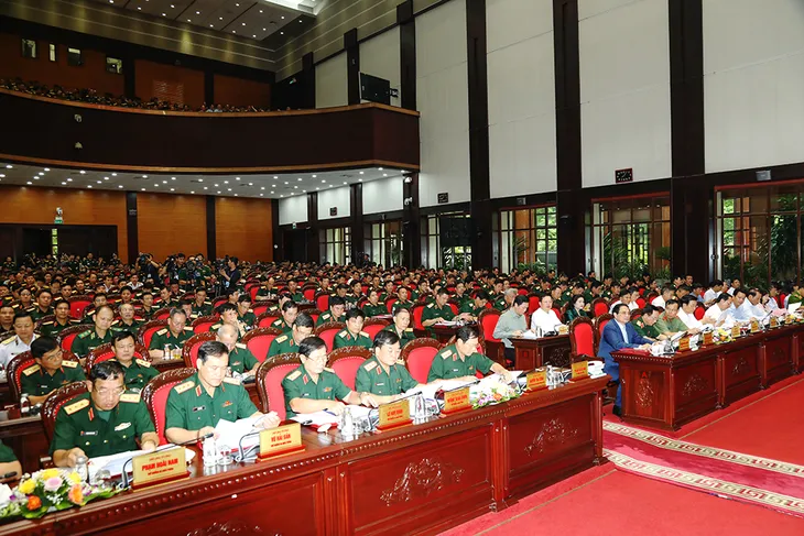 Thủ tướng Phạm Minh Chính dự Hội nghị Quân chính toàn quân 6 tháng đầu năm 2024 - Ảnh 1. Thủ tướng Phạm Minh Chính dự Hội nghị Quân chính toàn quân 6 tháng đầu năm 2024 - Ảnh 1.
