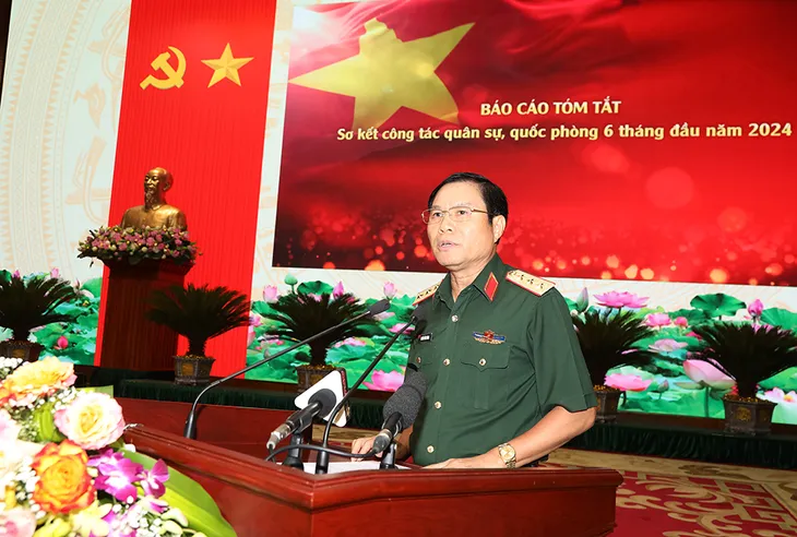 Thủ tướng Phạm Minh Chính dự Hội nghị Quân chính toàn quân 6 tháng đầu năm 2024 - Ảnh 3. Thủ tướng Phạm Minh Chính dự Hội nghị Quân chính toàn quân 6 tháng đầu năm 2024 - Ảnh 3.