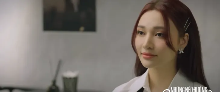 Những nẻo đường gần xa - Tập 33: Yên chỉ biết lặng thinh khi nghe về duyên trời định Đông - Vinh - Ảnh 2. Những nẻo đường gần xa - Tập 33: Yên chỉ biết lặng thinh khi nghe về duyên trời định Đông - Vinh - Ảnh 2.