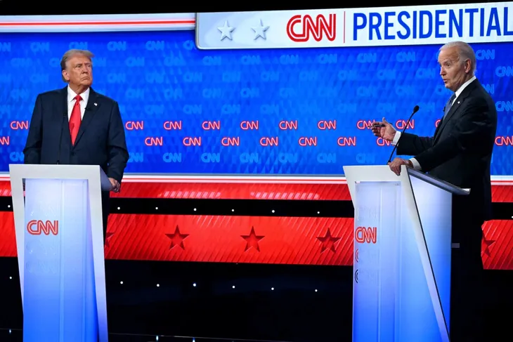 Ông Trump thách thức ông Biden tham gia một cuộc tranh luận khác mà không có người điều hành - Ảnh 1. Ông Trump thách thức ông Biden tham gia một cuộc tranh luận khác mà không có người điều hành - Ảnh 1.