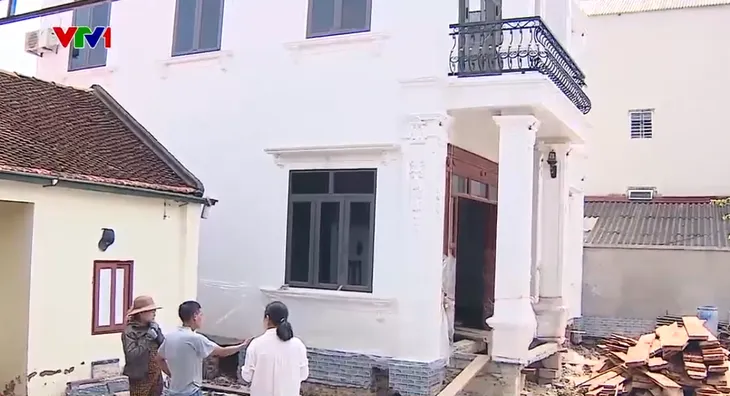 Bán chui đất nhà văn hóa thôn cho người khác xây nhà - Ảnh 1. Bán chui đất nhà văn hóa thôn cho người khác xây nhà - Ảnh 1.