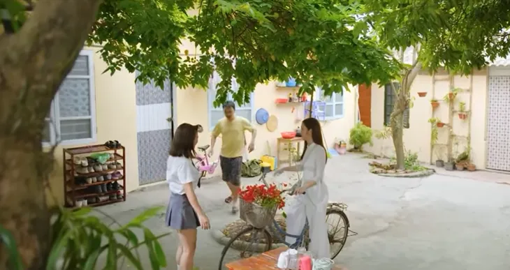 Sao Kim bắn tim sao Hỏa - Tập 6: Quý bị vợ thấy cảnh thân thiết với gái ngành - Ảnh 1. Sao Kim bắn tim sao Hỏa - Tập 6: Quý bị vợ thấy cảnh thân thiết với gái ngành - Ảnh 1.