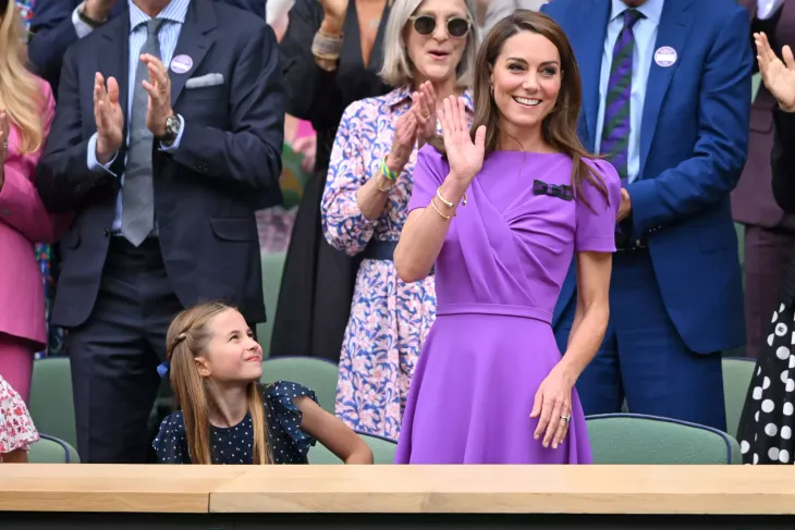 Công nương Kate xuất hiện tại trận chung kết Wimbledon - Ảnh 3. Công nương Kate xuất hiện tại trận chung kết Wimbledon - Ảnh 3.
