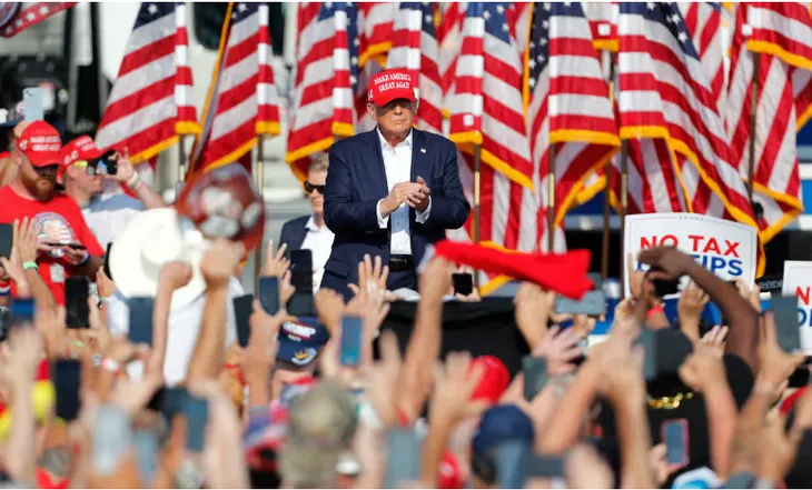 Ông Trump vẫn giữ lịch trình dự đại hội đảng Cộng hòa sau vụ ám sát - Ảnh 1. Ông Trump vẫn giữ lịch trình dự đại hội đảng Cộng hòa sau vụ ám sát - Ảnh 1.
