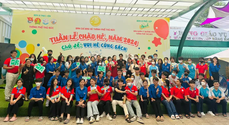 Đường sách TP Thủ Đức ngày càng nhộn nhịp sau 6 tháng hoạt động - Ảnh 1. Đường sách TP Thủ Đức ngày càng nhộn nhịp sau 6 tháng hoạt động - Ảnh 1.