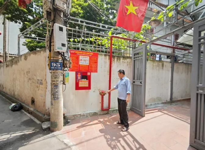 Nhiều nhà trọ phải di dời khách thuê để khắc phục vi phạm phòng cháy - Ảnh 1. Nhiều nhà trọ phải di dời khách thuê để khắc phục vi phạm phòng cháy - Ảnh 1.