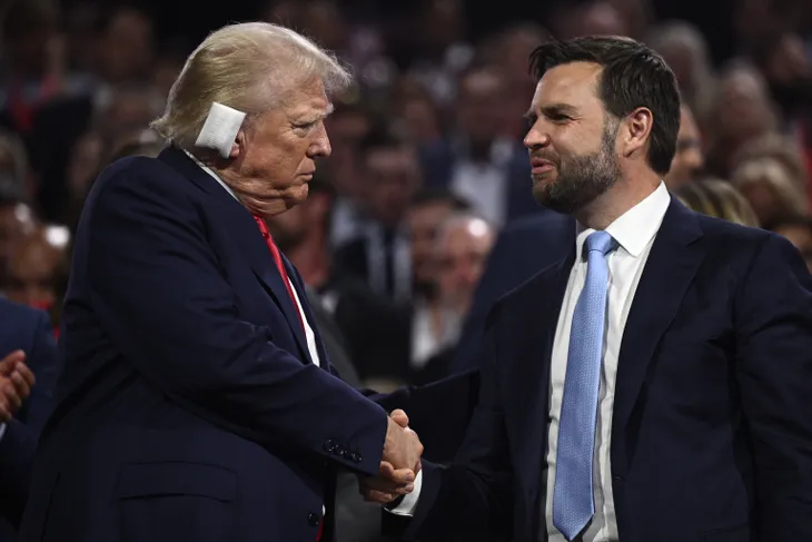 Chân dung phó tướng của ứng viên Tổng thống Mỹ Donald Trump - Ảnh 2. Chân dung phó tướng của ứng viên Tổng thống Mỹ Donald Trump - Ảnh 2.