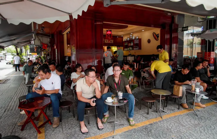Khó khăn khi triển khai cho thuê vỉa hè ở nhiều quận, huyện tại TP Hồ Chí Minh - Ảnh 1. Khó khăn khi triển khai cho thuê vỉa hè ở nhiều quận, huyện tại TP Hồ Chí Minh - Ảnh 1.
