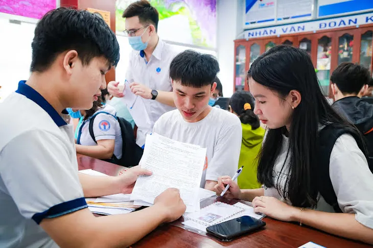 Hôm nay (18/7), ‘mở cổng’ đăng ký xét tuyển đại học, cao đẳng - Ảnh 1. Hôm nay (18/7), ‘mở cổng’ đăng ký xét tuyển đại học, cao đẳng - Ảnh 1.