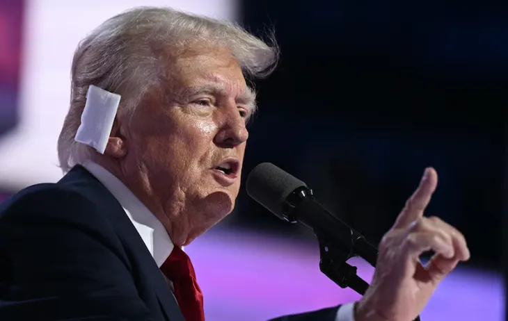 Chính thức chấp nhận đề cử của đảng Cộng hòa, ông Trump gửi thông điệp tranh cử - Ảnh 1.