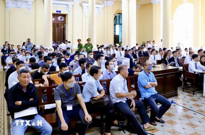 Đại án đăng kiểm: Truy tố 254 bị cáo, xét xử về tổng cộng 11 tội danh - Ảnh 1. Đại án đăng kiểm: Truy tố 254 bị cáo, xét xử về tổng cộng 11 tội danh - Ảnh 1.