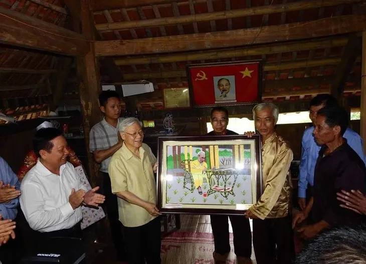 Tình cảm của Tổng Bí thư Nguyễn Phú Trọng dành cho đồng bào các dân tộc vùng Tây Bắc - Ảnh 13. Tình cảm của Tổng Bí thư Nguyễn Phú Trọng dành cho đồng bào các dân tộc vùng Tây Bắc - Ảnh 13.