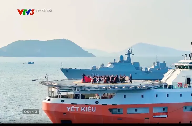 Trường Sa bến bờ trong nhau - Câu chuyện xúc động về sự hi sinh của các thế hệ chiến sĩ hải quân - Ảnh 5. Trường Sa bến bờ trong nhau - Câu chuyện xúc động về sự hi sinh của các thế hệ chiến sĩ hải quân - Ảnh 5.