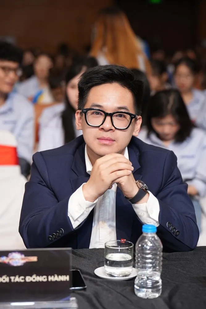 Giải thưởng 1 tỷ đồng của Vũ Trụ Đồng Tiền khiến không khí trường Đại học Mở Hà Nội nóng hơn bao giờ hết - Ảnh 4. Giải thưởng 1 tỷ đồng của Vũ Trụ Đồng Tiền khiến không khí trường Đại học Mở Hà Nội nóng hơn bao giờ hết - Ảnh 4.
