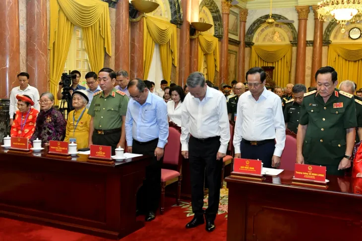 Chủ tịch nước: Người có công luôn phải được hưởng đầy đủ thành quả của sự nghiệp đổi mới - Ảnh 1.