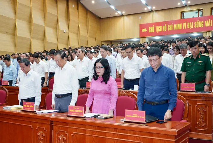 Bộ trưởng Nguyễn Kim Sơn: Nhiều nhiệm vụ lớn đặt ra trong năm học mới 2024-2025 - Ảnh 1. Bộ trưởng Nguyễn Kim Sơn: Nhiều nhiệm vụ lớn đặt ra trong năm học mới 2024-2025 - Ảnh 1.