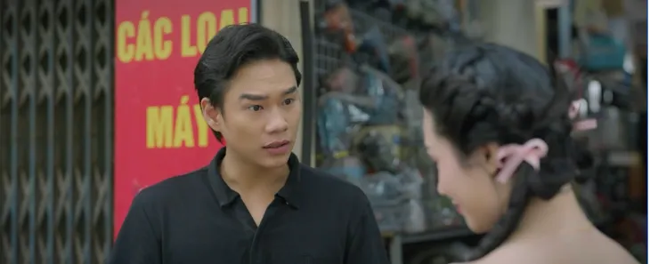 Những nẻo đường gần xa - Tập 43: Đông chìm đắm trong tình yêu của Vinh - Ảnh 7. Những nẻo đường gần xa - Tập 43: Đông chìm đắm trong tình yêu của Vinh - Ảnh 7.
