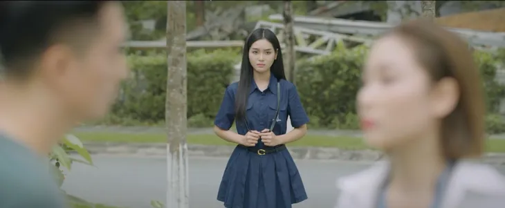 Những nẻo đường gần xa - Tập 43: Đông chìm đắm trong tình yêu của Vinh - Ảnh 17. Những nẻo đường gần xa - Tập 43: Đông chìm đắm trong tình yêu của Vinh - Ảnh 17.