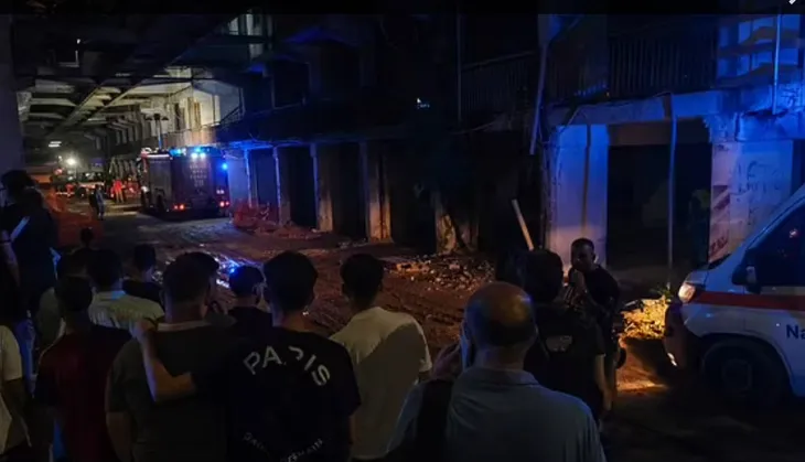 Sập ban công kinh hoàng ở Italy, 15 người thương vong - Ảnh 1. Sập ban công kinh hoàng ở Italy, 15 người thương vong - Ảnh 1.