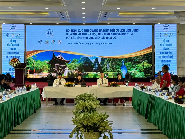 Quảng bá xúc tiến du lịch giữa TP Hà Nội, Ninh Bình, Kon Tum với các tỉnh Đồng bằng Sông Cửu Long - Ảnh 2. Quảng bá xúc tiến du lịch giữa TP Hà Nội, Ninh Bình, Kon Tum với các tỉnh Đồng bằng Sông Cửu Long - Ảnh 2.