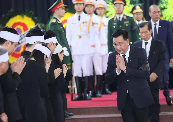 Đoàn Đài Truyền hình Việt Nam viếng Tổng Bí thư Nguyễn Phú Trọng - Ảnh 1. Đoàn Đài Truyền hình Việt Nam viếng Tổng Bí thư Nguyễn Phú Trọng - Ảnh 1.