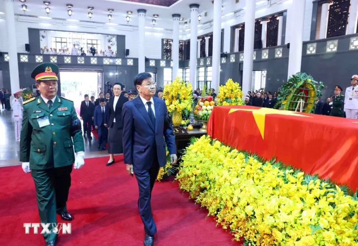 Những người bạn quốc tế tới tiễn biệt Tổng Bí thư Nguyễn Phú Trọng - Ảnh 1. Những người bạn quốc tế tới tiễn biệt Tổng Bí thư Nguyễn Phú Trọng - Ảnh 1.