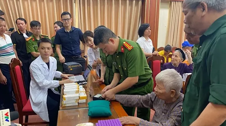 Xét nghiệm miễn phí 1 triệu mẫu ADN thân nhân liệt sĩ - Ảnh 1. Xét nghiệm miễn phí 1 triệu mẫu ADN thân nhân liệt sĩ - Ảnh 1.