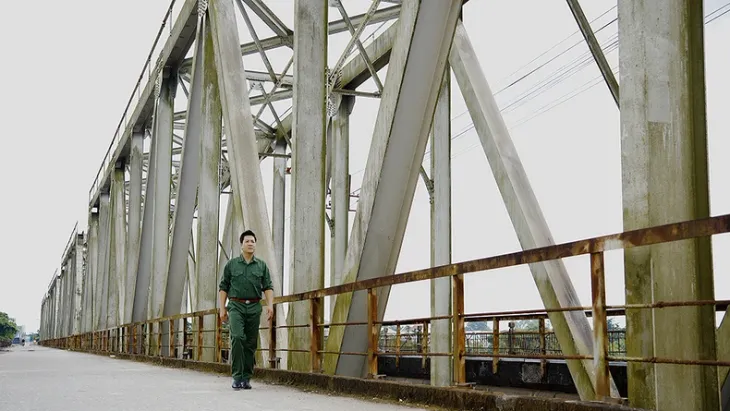MV “Thiên hùng ca bất tử” tri ân các anh hùng liệt sĩ - Ảnh 2. MV “Thiên hùng ca bất tử” tri ân các anh hùng liệt sĩ - Ảnh 2.