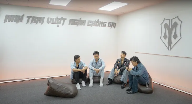 Luật chuyển giao có làm khó cho các Anh tài? - Ảnh 1. Luật chuyển giao có làm khó cho các Anh tài? - Ảnh 1.
