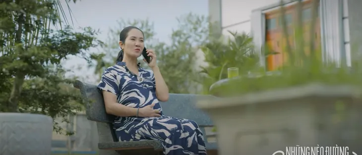 Những nẻo đường gần xa - Tập 45: Dũng giúp Đông tìm ra kẻ bóc phốt - Ảnh 4. Những nẻo đường gần xa - Tập 45: Dũng giúp Đông tìm ra kẻ bóc phốt - Ảnh 4.