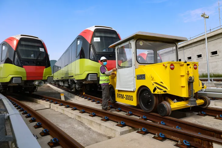 Nỗ lực đưa đường sắt trên cao đoạn Nhổn – ga Hà Nội vận hành vào đầu tháng 8/2024 - Ảnh 4. Nỗ lực đưa đường sắt trên cao đoạn Nhổn – ga Hà Nội vận hành vào đầu tháng 8/2024 - Ảnh 4.