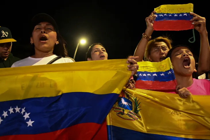 Tổng thống Venezuela đề nghị Tòa án Tối cao kiểm tra kết quả bầu cử - Ảnh 1. Tổng thống Venezuela đề nghị Tòa án Tối cao kiểm tra kết quả bầu cử - Ảnh 1.
