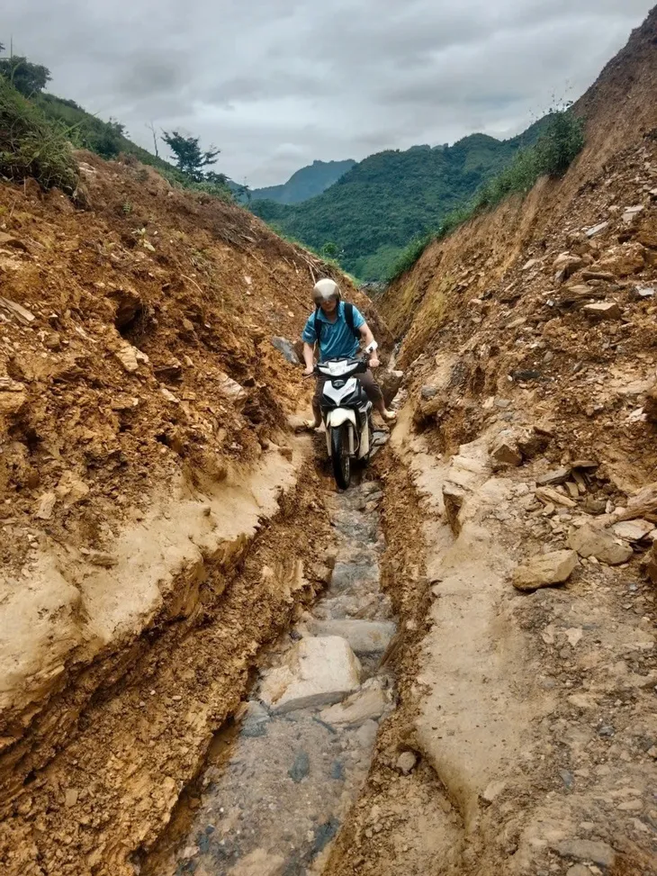 Cao Bằng: Sạt lở đất, đá khiến 5 người thương vong - Ảnh 6. Cao Bằng: Sạt lở đất, đá khiến 5 người thương vong - Ảnh 6.