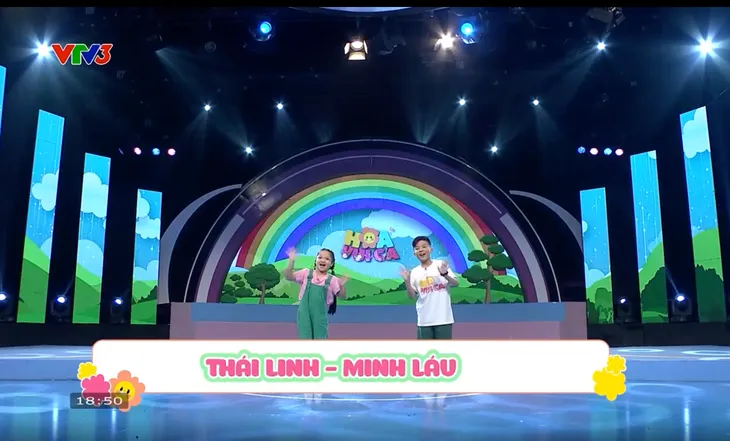 Hoa vui ca - Màn nhảy múa đáng yêu của khán giả nhí - Ảnh 1. Hoa vui ca - Màn nhảy múa đáng yêu của khán giả nhí - Ảnh 1.