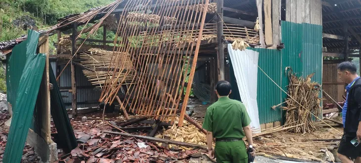 Cao Bằng: Sạt lở đất, đá khiến 5 người thương vong - Ảnh 5. Cao Bằng: Sạt lở đất, đá khiến 5 người thương vong - Ảnh 5.