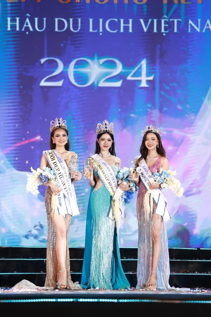 Người đẹp Hải Dương đăng quang Hoa hậu Du lịch Việt Nam 2024 - Ảnh 2. Người đẹp Hải Dương đăng quang Hoa hậu Du lịch Việt Nam 2024 - Ảnh 2.
